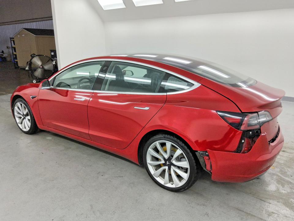 50707666 :رقم المزاد ، 5YJ3E1EA0JF048753 vin ، 2018 Tesla Model 3 مزاد بيع