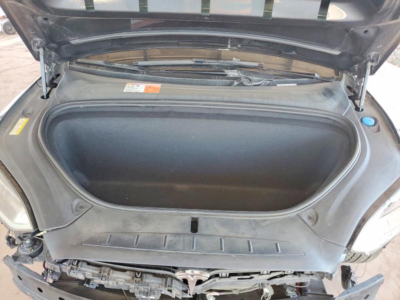 Продажа на аукционе авто 2016 Tesla Model X, vin: 5YJXCAE25GF015479, номер лота: 52730516