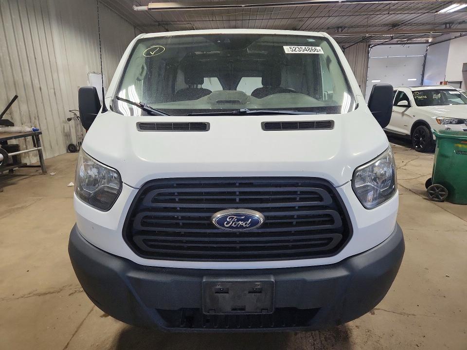2015 Ford Transit მანქანა იყიდება აუქციონზე, vin: 1FTYR1ZM0FKB21547, აუქციონის ნომერი: 52354866