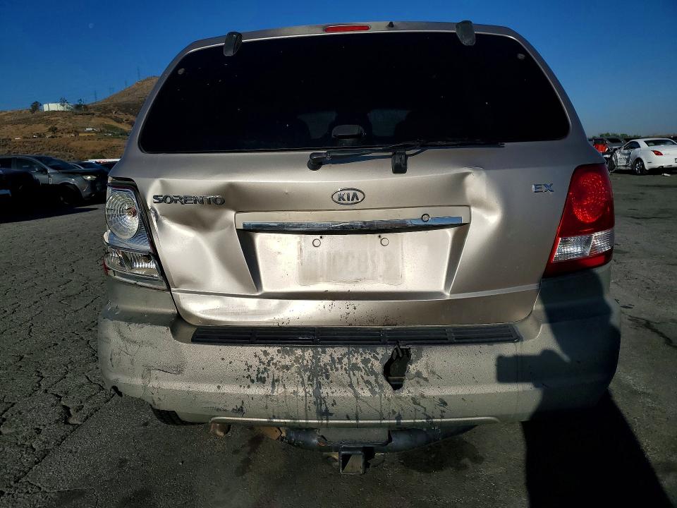 2005 Kia Sorento მანქანა იყიდება აუქციონზე, vin: KNDJD733755365017, აუქციონის ნომერი: 52536956
