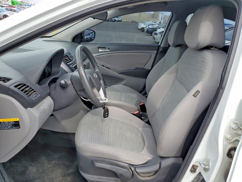 2015 Hyundai Accent მანქანა იყიდება აუქციონზე, vin: KMHCT4AE2FU868147, აუქციონის ნომერი: 52777816