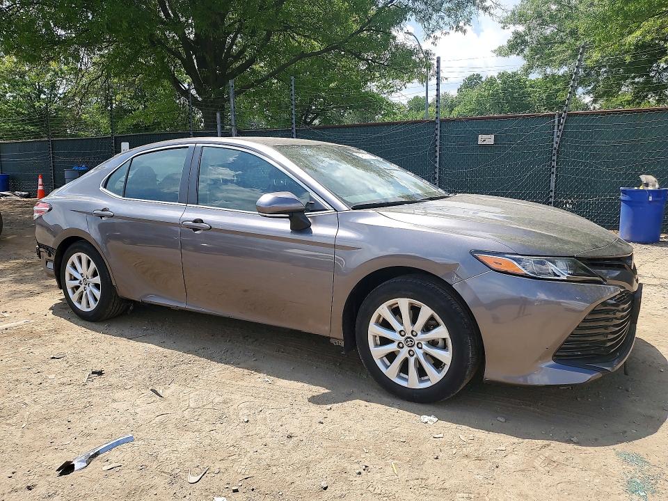 2019 Toyota Camry მანქანა იყიდება აუქციონზე, vin: 4T1B11HK8KU850032, აუქციონის ნომერი: 54211036