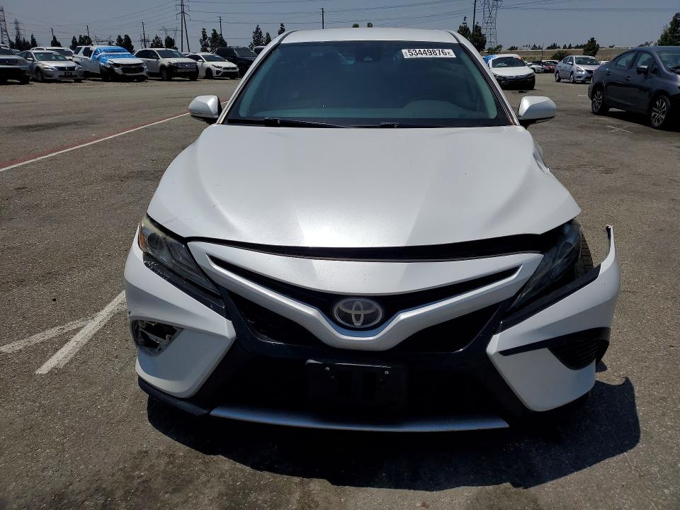 53449876 :رقم المزاد ، 4T1B61HK5KU722011 vin ، 2019 Toyota Camry مزاد بيع