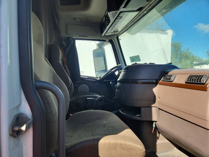 Продаж на аукціоні авто 2015 Volvo Vnl, vin: 4V4NC9EH0FN919366, номер лоту: 52964426