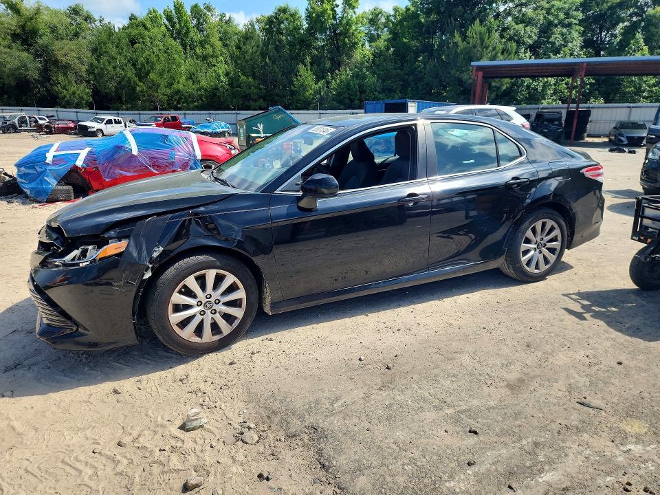 2018 Toyota Camry მანქანა იყიდება აუქციონზე, vin: 4T1B11HK5JU633990, აუქციონის ნომერი: 54213996