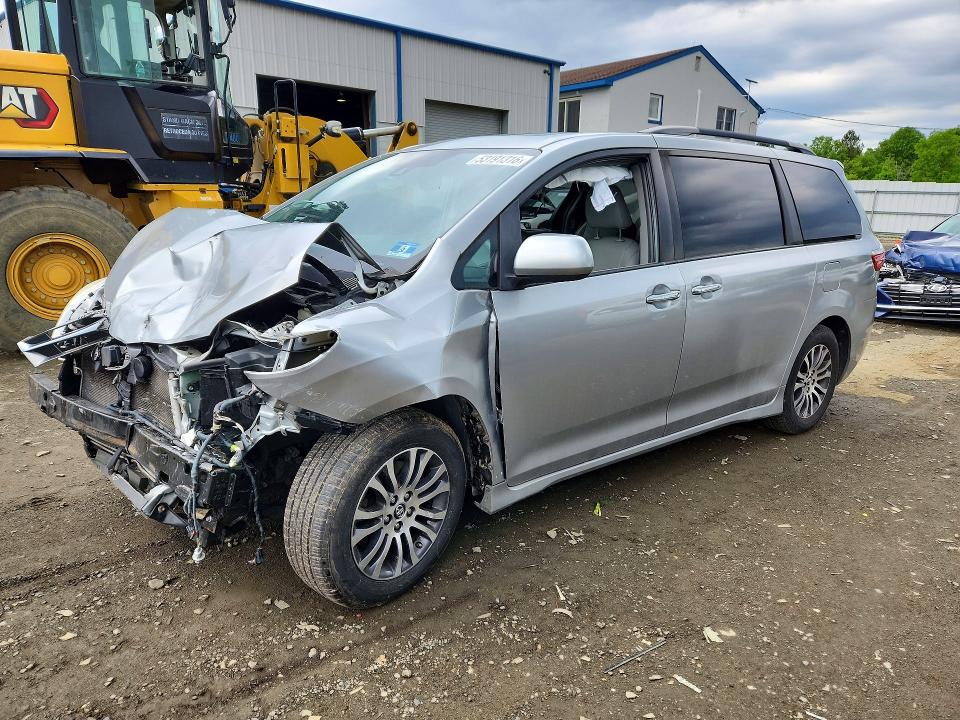 Продажа на аукционе авто 2019 Toyota Sienna, vin: 5TDYZ3DC0KS996799, номер лота: 53191316