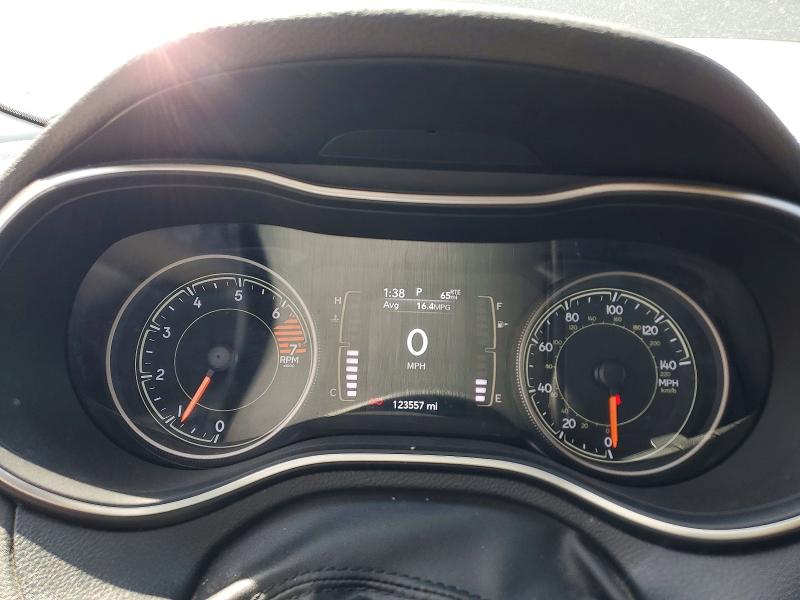Продаж на аукціоні авто 2019 Jeep Cherokee, vin: 1C4PJLLB7KD318722, номер лоту: 52437666