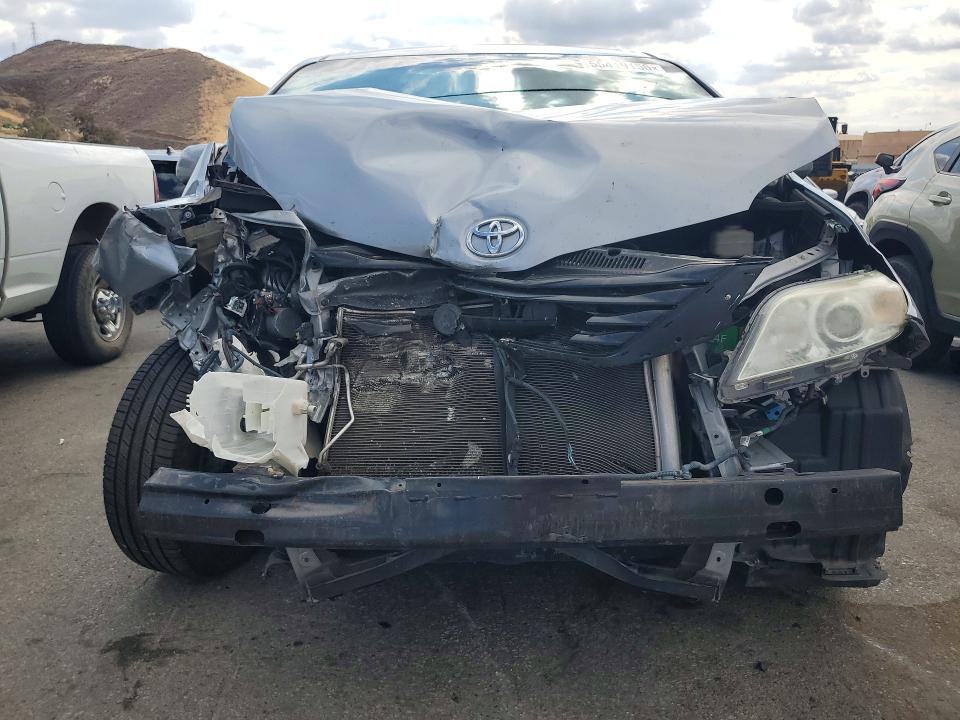2014 Toyota Sienna მანქანა იყიდება აუქციონზე, vin: 5TDKK3DC8ES483525, აუქციონის ნომერი: 55419156