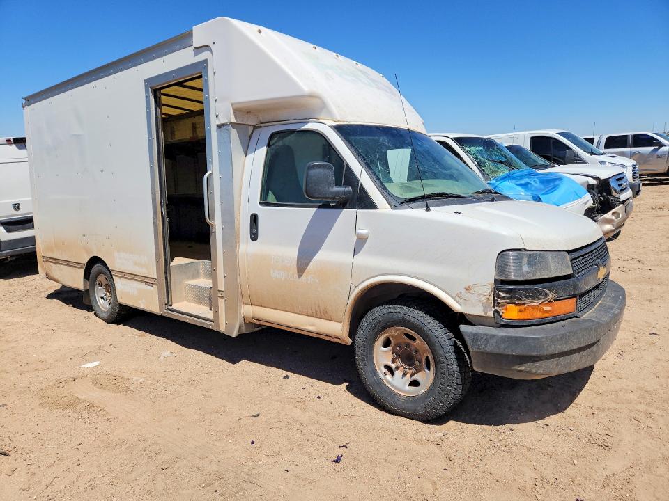 50752886 :رقم المزاد ، 1GB0GSF71M1302252 vin ، 2021 Chevrolet Express مزاد بيع