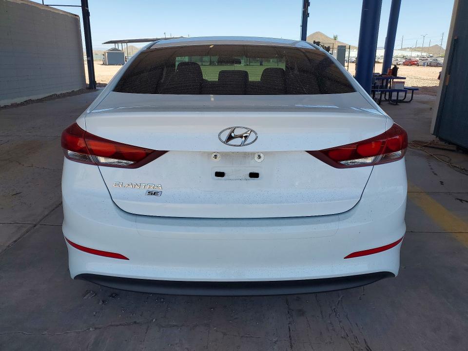 55034736 :رقم المزاد ، 5NPD74LF6JH327432 vin ، 2018 Hyundai Elantra مزاد بيع