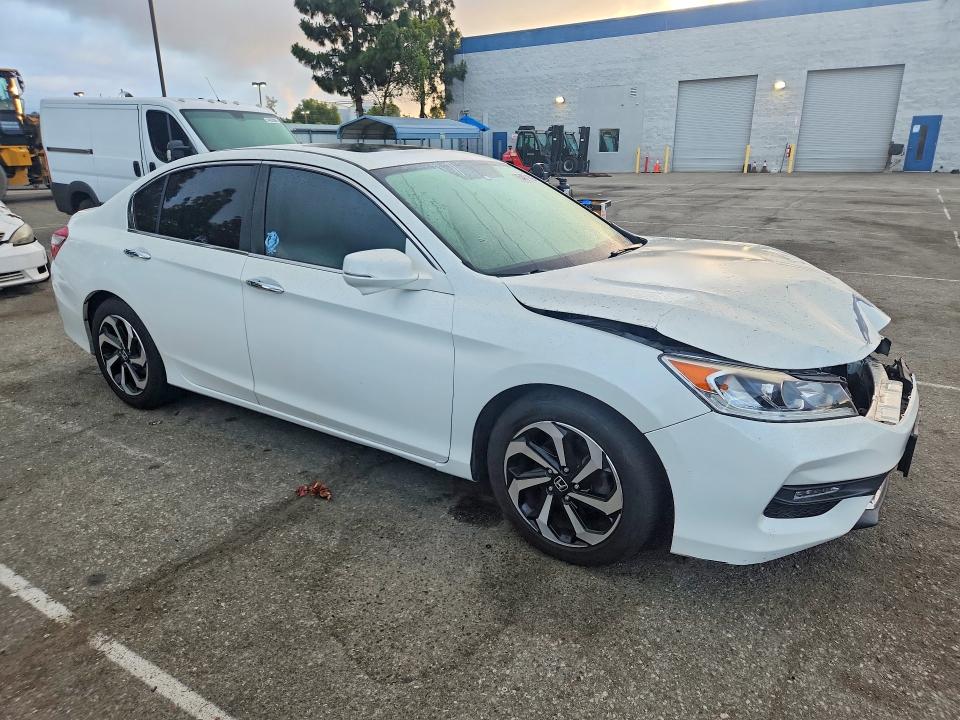 2017 Honda Accord მანქანა იყიდება აუქციონზე, vin: 1HGCR2F86HA147734, აუქციონის ნომერი: 54871896