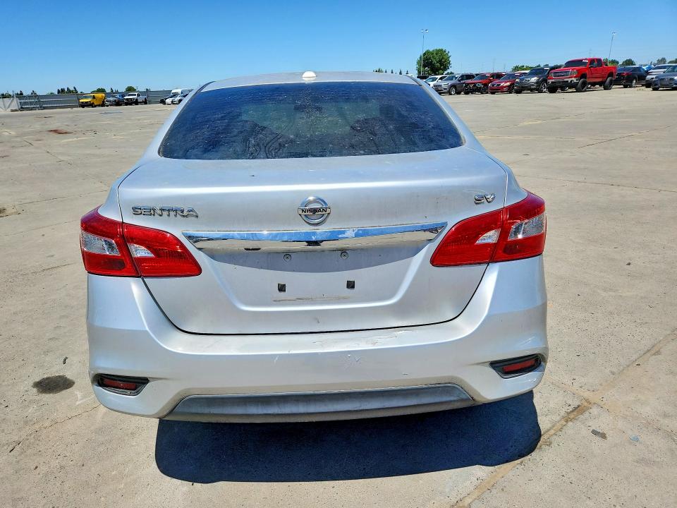 53795296 :رقم المزاد ، 3N1AB7AP4JY263332 vin ، 2018 Nissan Sentra مزاد بيع