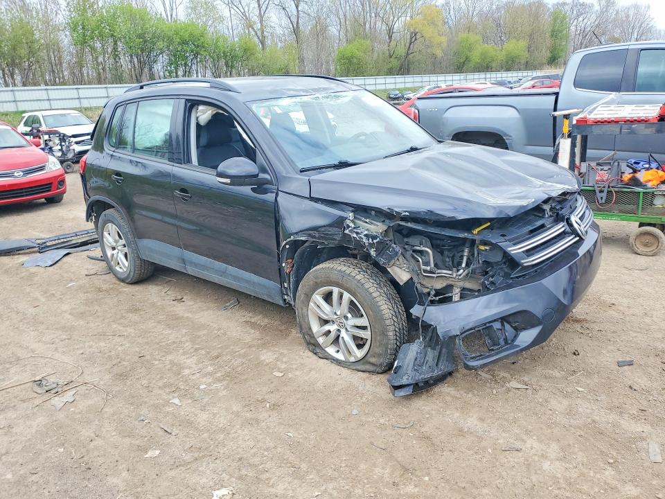 Auction sale of the 2017 Volkswagen Tiguan, vin: WVGAV7AX4HK000203, lot number: 52166376