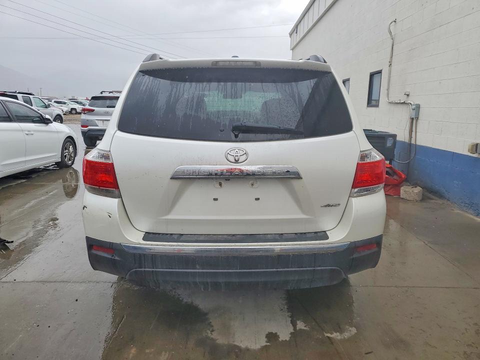 52321006 :رقم المزاد ، 5TDBK3EH1CS166869 vin ، 2012 Toyota Highlander مزاد بيع