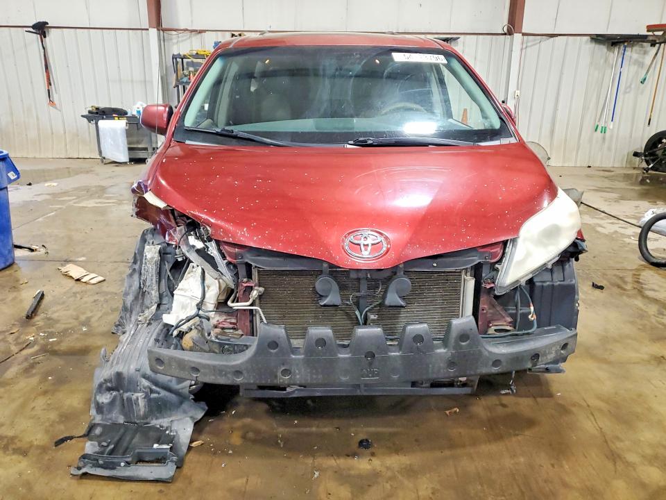 2011 Toyota Sienna მანქანა იყიდება აუქციონზე, vin: 5TDDK3DC6BS002823, აუქციონის ნომერი: 54173796