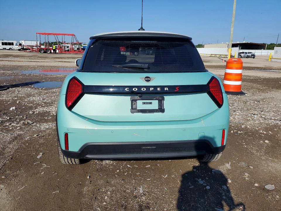 53088136 :رقم المزاد ، WMW23GD02S2W71547 vin ، 2025 Mini Cooper مزاد بيع