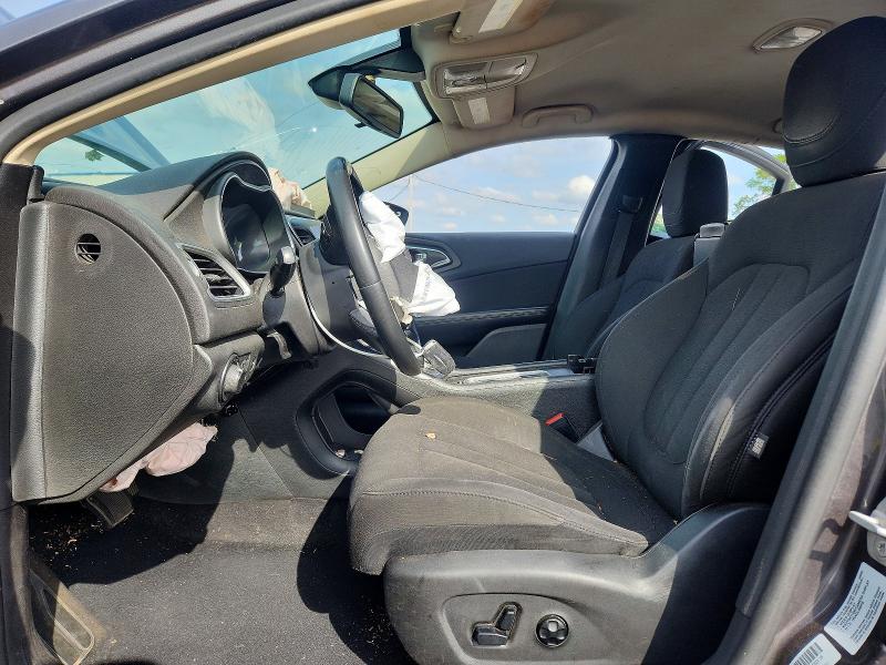 52524046 :رقم المزاد ، 1C3CCCAB3GN124013 vin ، 2016 Chrysler 200 مزاد بيع