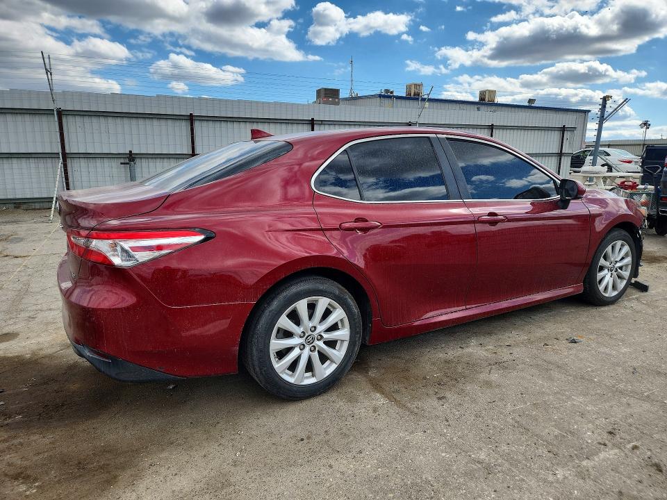 2019 Toyota Camry მანქანა იყიდება აუქციონზე, vin: 4T1B11HK0KU691121, აუქციონის ნომერი: 55615216