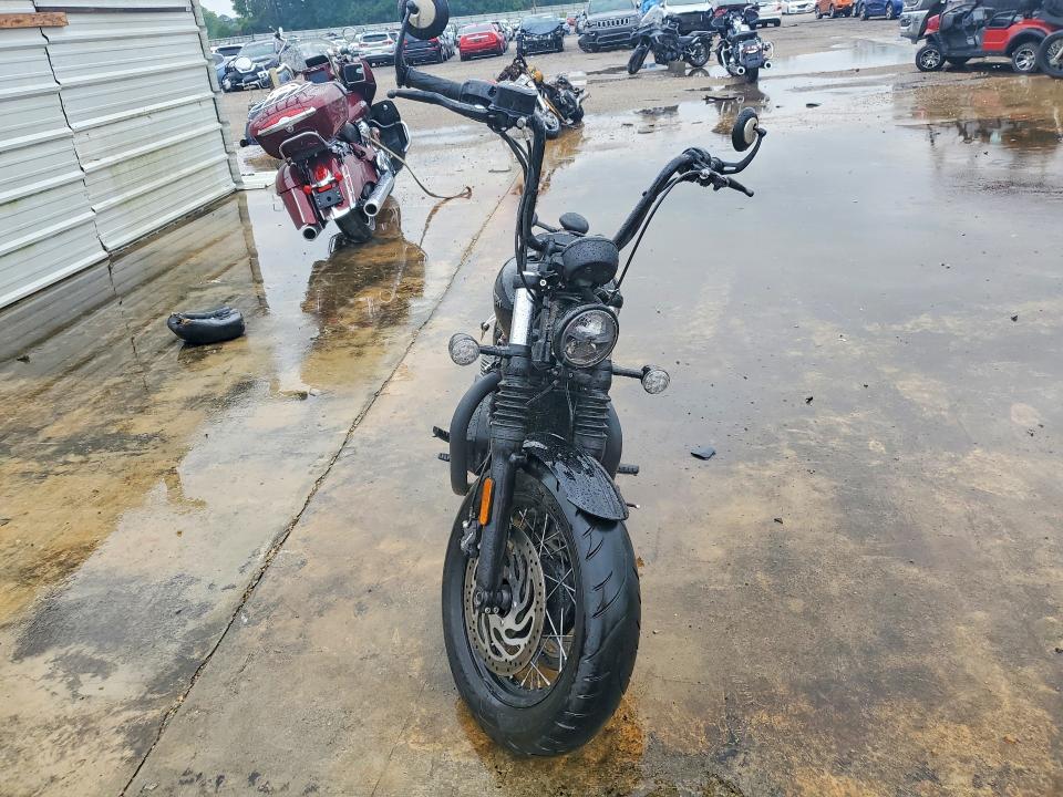 2018 Triumph Motorcycle Bonneville მანქანა იყიდება აუქციონზე, vin: SMTD53HL0JT881593, აუქციონის ნომერი: 52871906