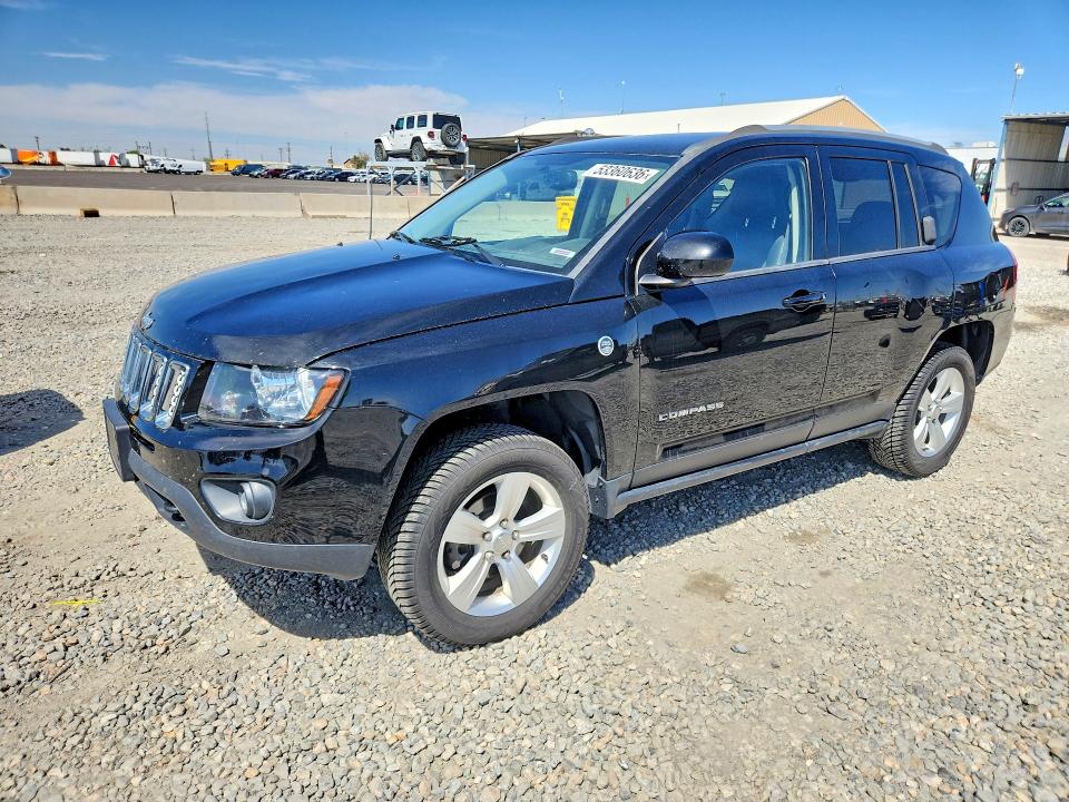 53360636 :رقم المزاد ، 1C4NJDEB3FD371210 vin ، 2015 Jeep Compass مزاد بيع