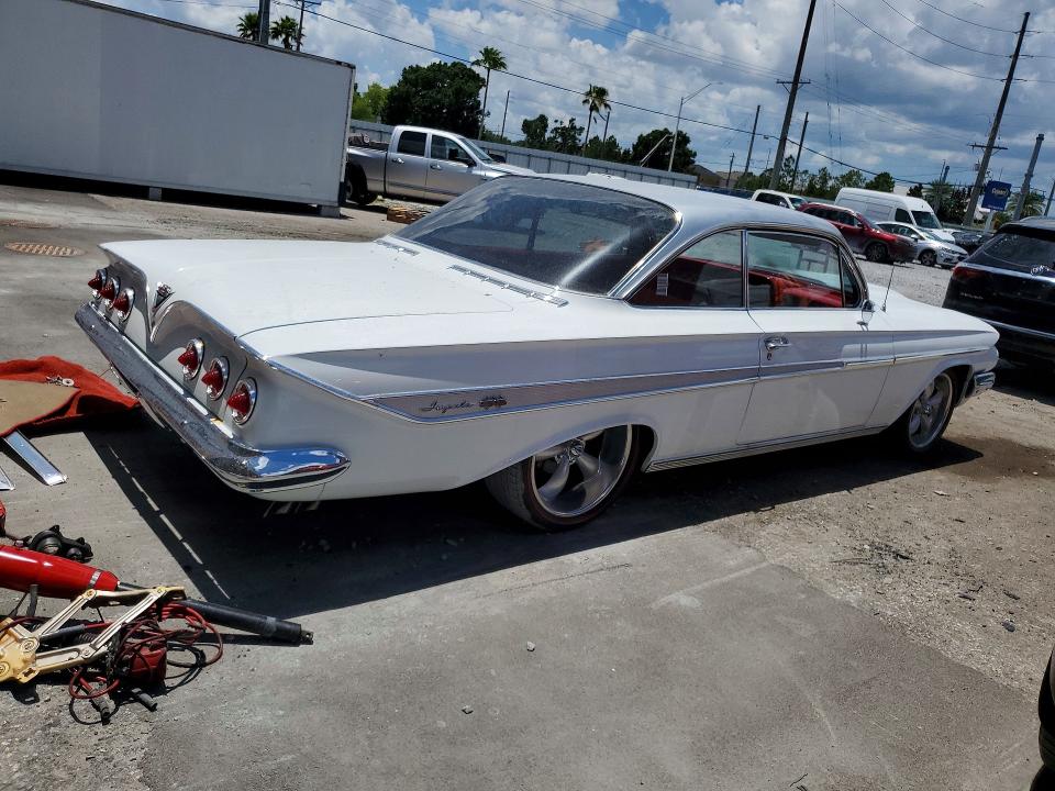 53798886 :رقم المزاد ، 11737L153934 vin ، 1961 Chevrolet Impala Ss مزاد بيع