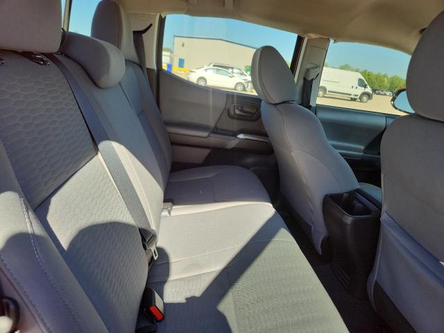 53560156 :رقم المزاد ، 3TMAZ5CN8JM061500 vin ، 2018 Toyota Tacoma مزاد بيع