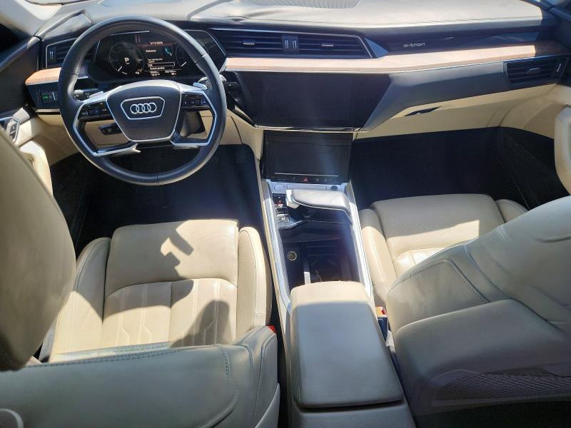 2019 Audi E-tron მანქანა იყიდება აუქციონზე, vin: WA1VAAGE9KB011333, აუქციონის ნომერი: 53577266