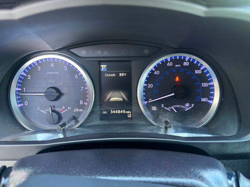 54733956 :رقم المزاد ، 5TDBZRFH6JS913523 vin ، 2018 Toyota Highlander مزاد بيع