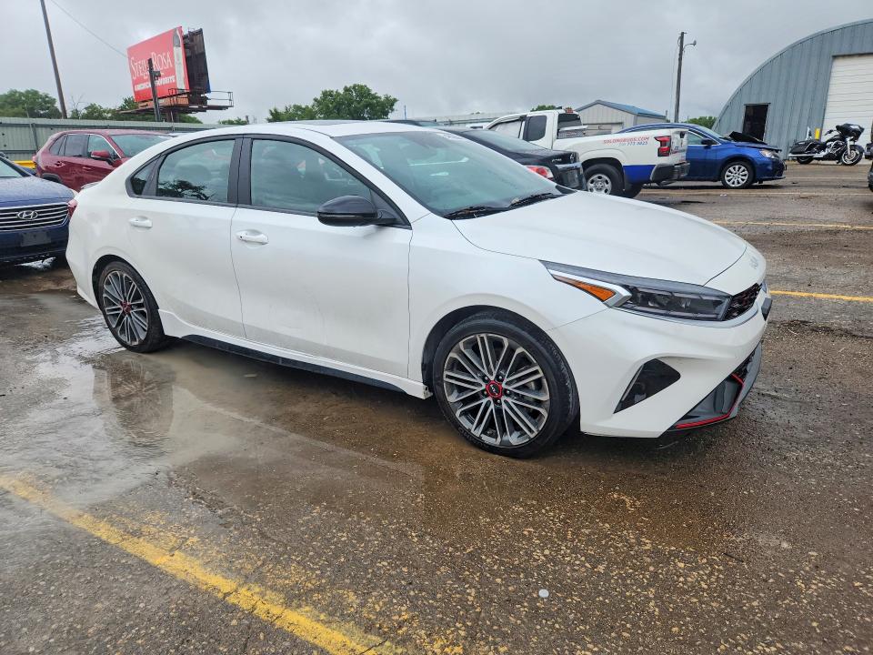 2024 Kia Forte მანქანა იყიდება აუქციონზე, vin: 3KPF44AC2RE717924, აუქციონის ნომერი: 54992086