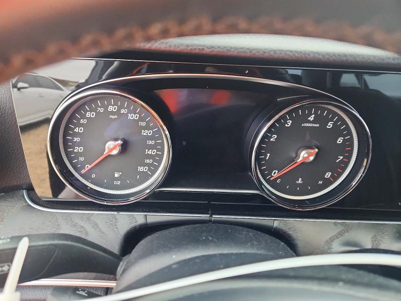 52988226 :رقم المزاد ، WDDZF4JB0JA374140 vin ، 2018 Mercedes-benz E مزاد بيع