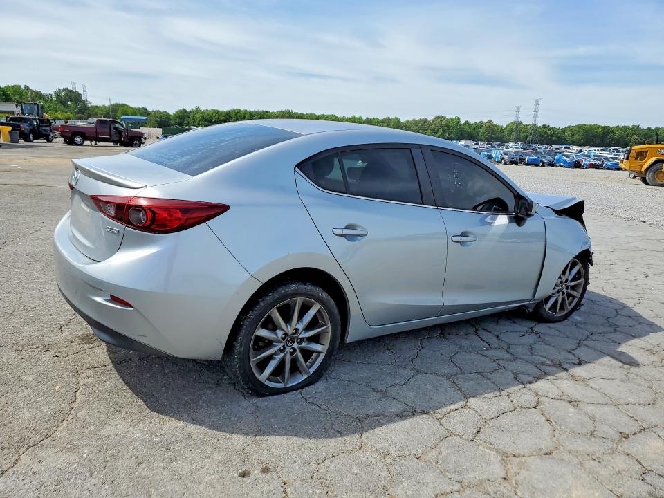53320856 :رقم المزاد ، 3MZBN1V38JM197790 vin ، 2018 Mazda 3 مزاد بيع