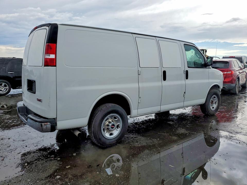 52406266 :رقم المزاد ، 1GTW7AF73M1260988 vin ، 2021 Gmc Savana مزاد بيع
