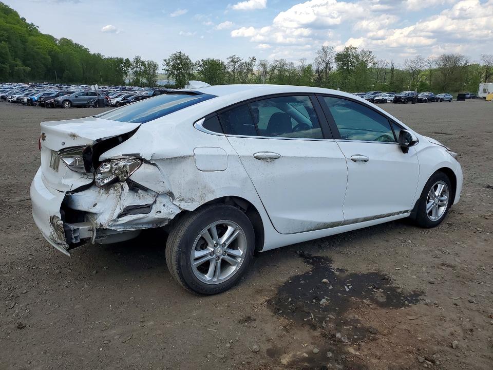 52613316 :رقم المزاد ، 1G1BE5SM2J7161331 vin ، 2018 Chevrolet Cruze مزاد بيع