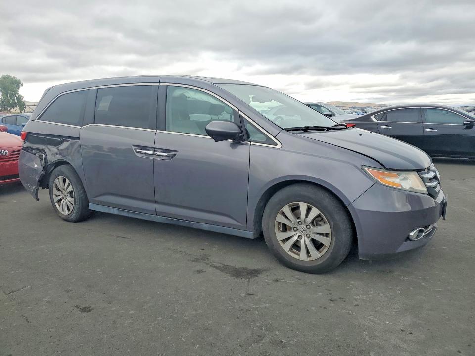55456996 :رقم المزاد ، 5FNRL5H6XFB037572 vin ، 2015 Honda Odyssey مزاد بيع