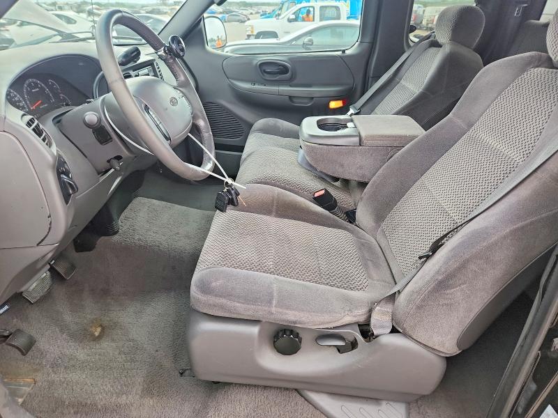 53641136 :رقم المزاد ، 1FTRX17L92NB42040 vin ، 2002 Ford F150 مزاد بيع