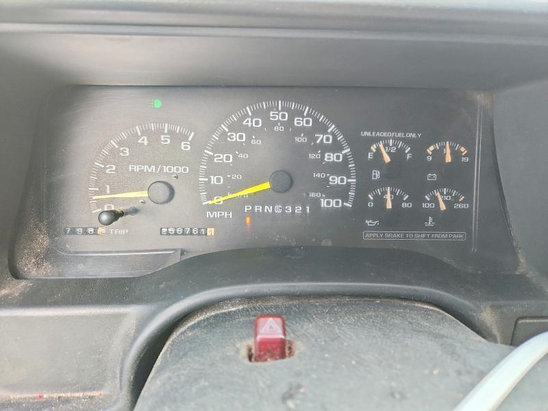 Продажа на аукционе авто 2000 Gmc Sierra, vin: 1GTGC34R5YR154484, номер лота: 53931976