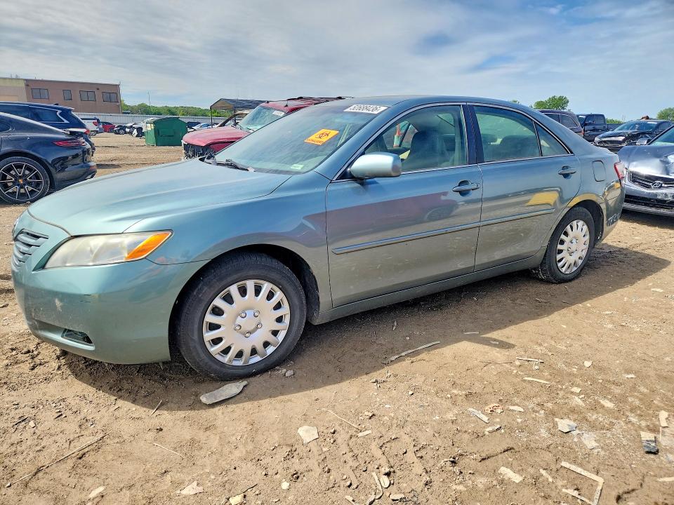52688436 :رقم المزاد ، 4T1BE46K17U702093 vin ، 2007 Toyota Camry مزاد بيع