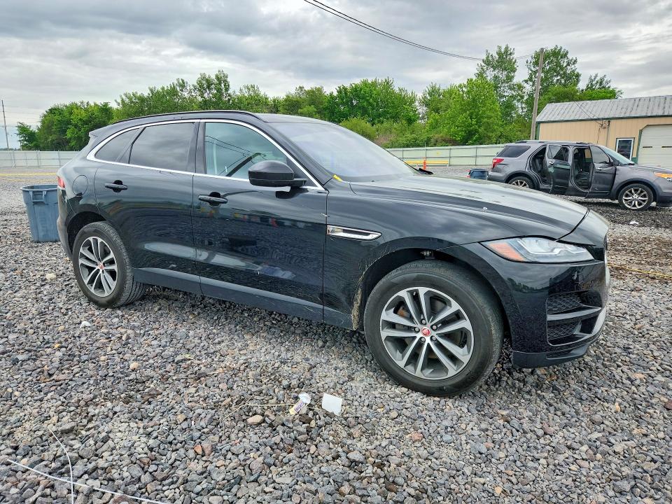 54799146 :رقم المزاد ، SADCK2BV0HA070846 vin ، 2017 Jaguar F-pace مزاد بيع