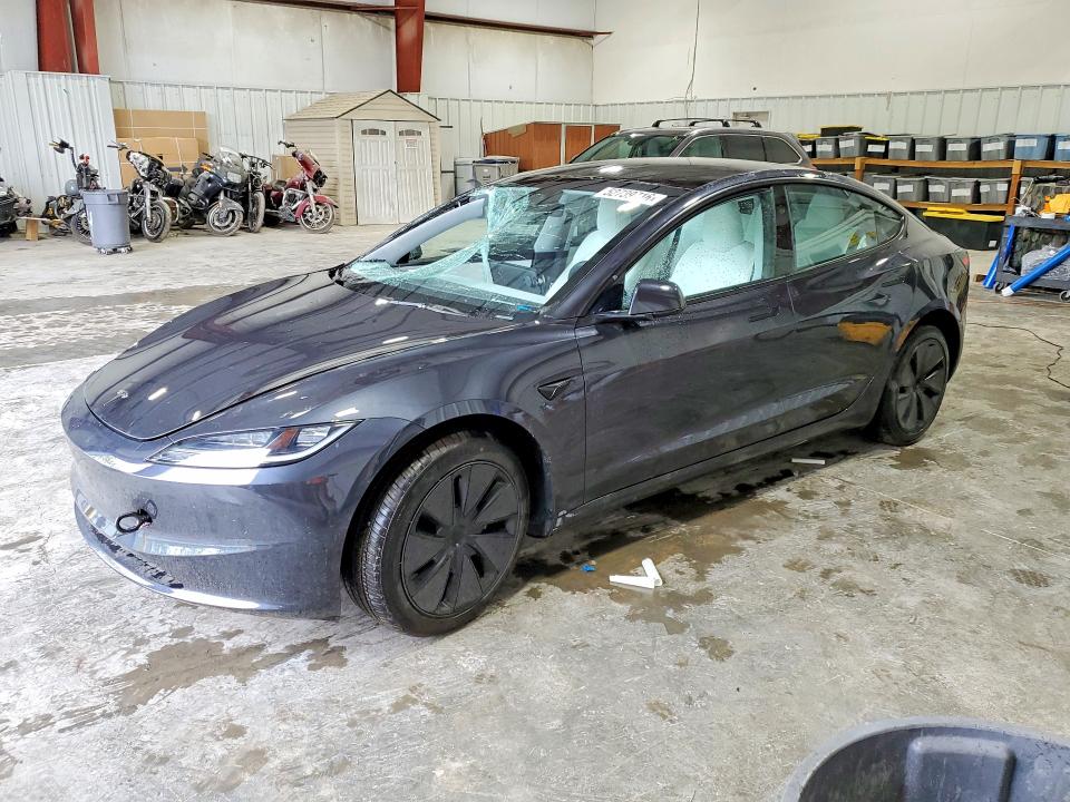 Продажа на аукционе авто 2024 Tesla Model 3, vin: 5YJ3E1EA6RF863860, номер лота: 52739716
