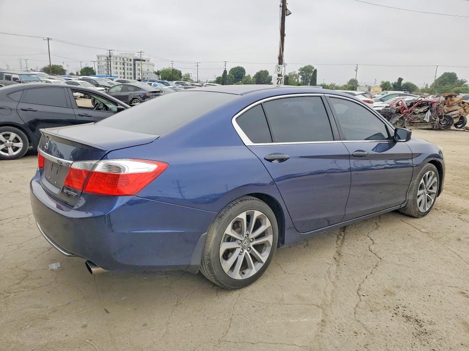 52933496 :رقم المزاد ، 1HGCR2F55FA044310 vin ، 2015 Honda Accord مزاد بيع