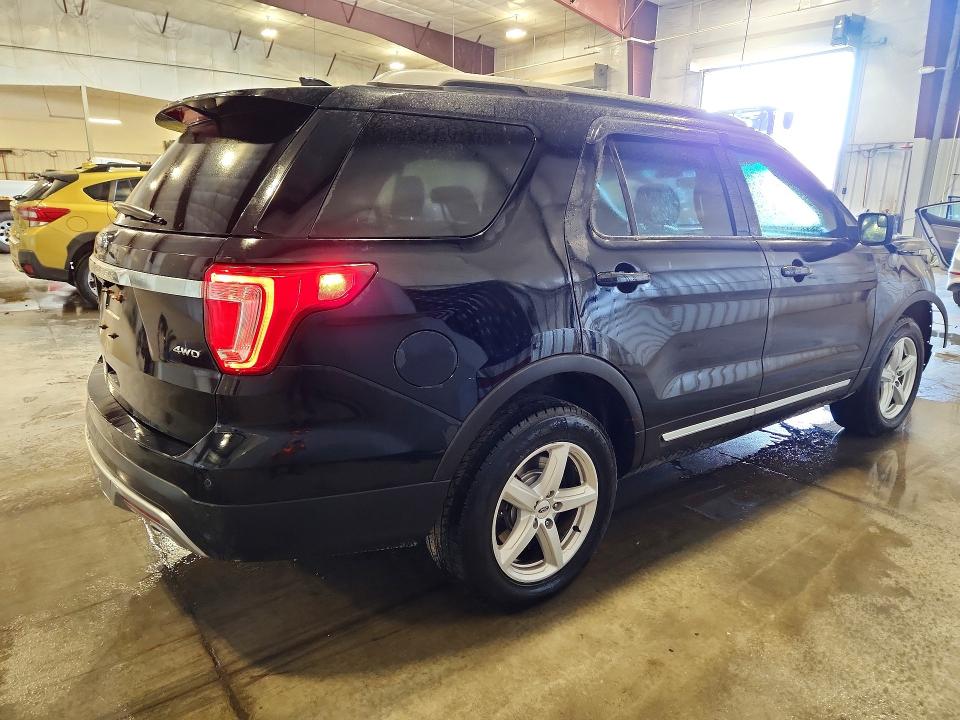 55139246 :رقم المزاد ، 1FM5K8D87HGE38060 vin ، 2017 Ford Explorer مزاد بيع