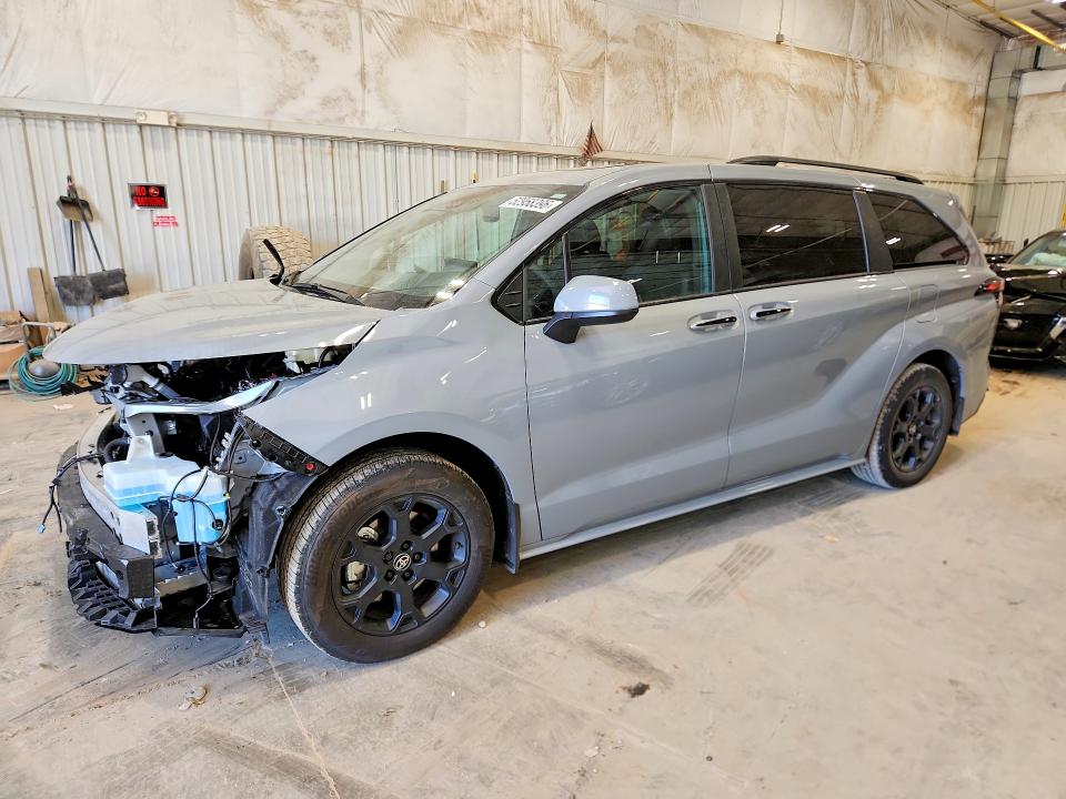 2026 Toyota Sienna მანქანა იყიდება აუქციონზე, vin: 5TDCSKFC6TS247576, აუქციონის ნომერი: 52958396