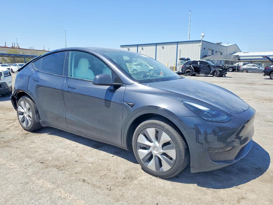 2024 Tesla Model Y მანქანა იყიდება აუქციონზე, vin: 7SAYGDED3RF084821, აუქციონის ნომერი: 53910966