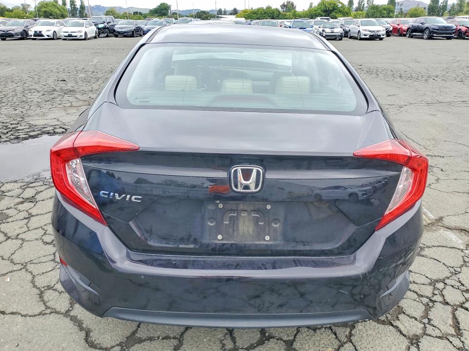 52460426 :رقم المزاد ، 19XFC2F5XHE218255 vin ، 2017 Honda Civic مزاد بيع
