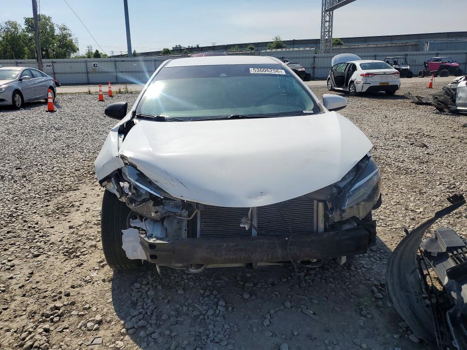 Продажа на аукционе авто 2018 Toyota Corolla, vin: 2T1BURHE5JC111023, номер лота: 53006256