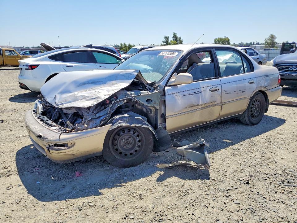 52778556 :رقم المزاد ، 1NXBB02EXTZ407120 vin ، 1996 Toyota Corolla مزاد بيع