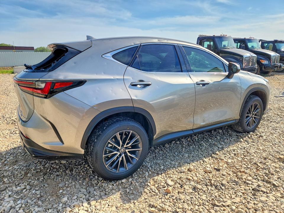 52389816 :رقم المزاد ، 2T2AGCEZ7NC009604 vin ، 2022 Lexus Nx مزاد بيع