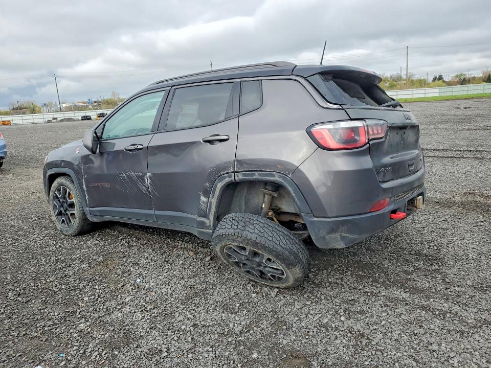 53593226 :رقم المزاد ، 3C4NJDDB8JT493534 vin ، 2018 Jeep Compass مزاد بيع