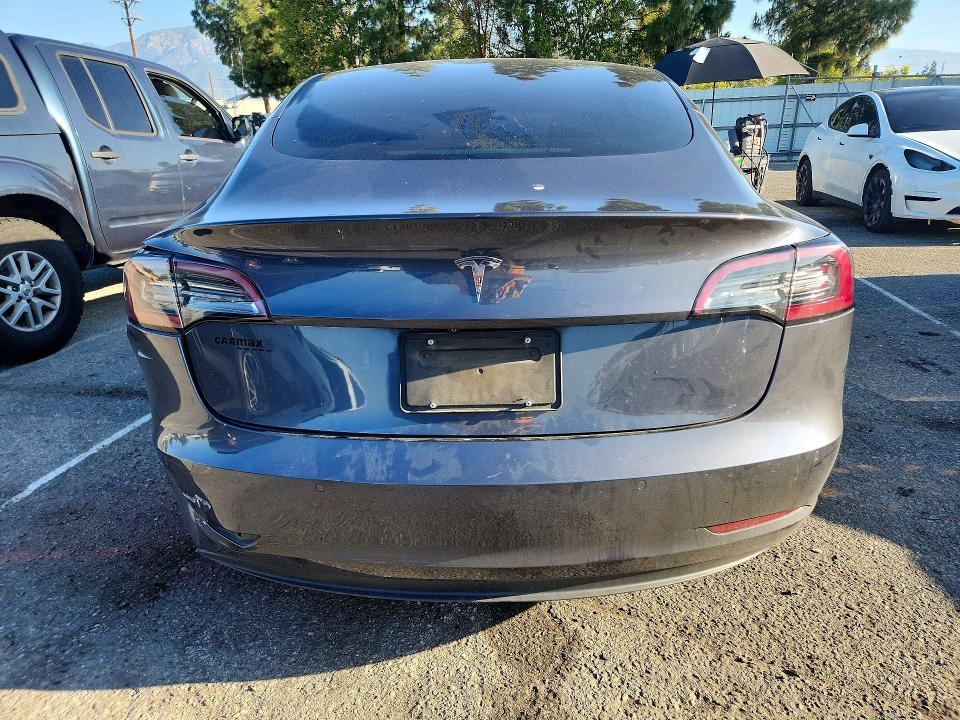 52099726 :رقم المزاد ، 5YJ3E1EA5KF426891 vin ، 2019 Tesla Model 3 مزاد بيع