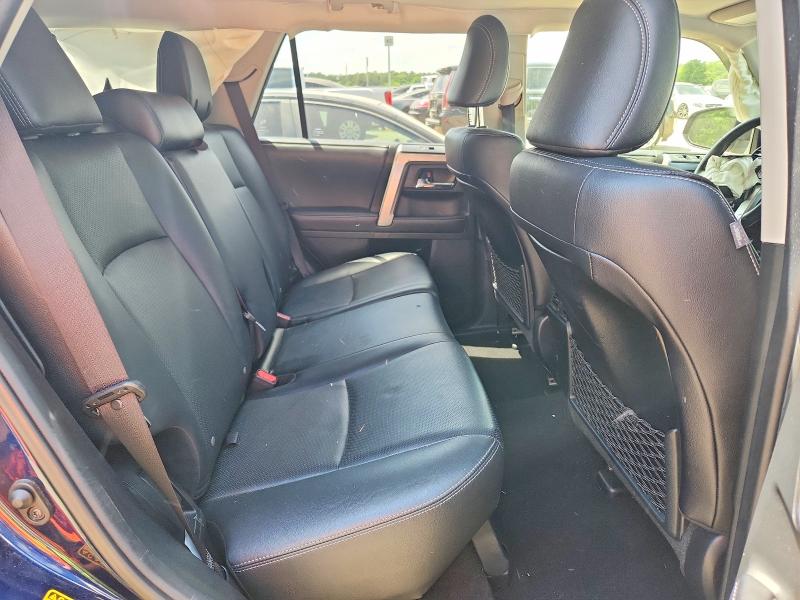 53890886 :رقم المزاد ، JTEBU5JR8J5569721 vin ، 2018 Toyota 4runner مزاد بيع